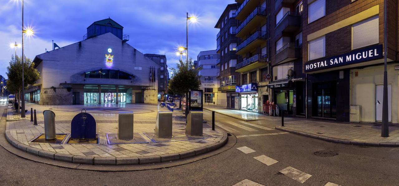 Hostal San Miguel Ponferrada Exteriör bild